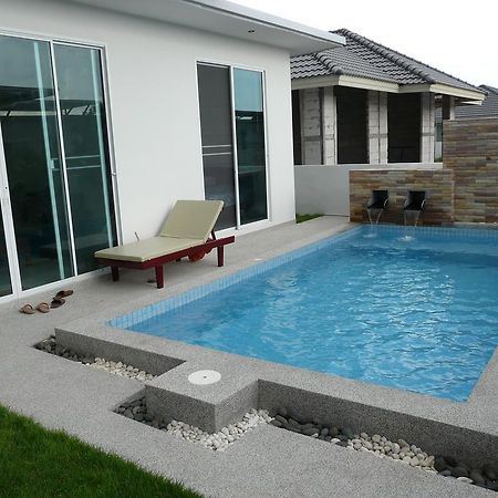 Milpool Villa 14 HHQ Rum bild